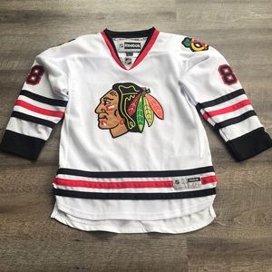 Youth BlackHawks jersey L/XL
